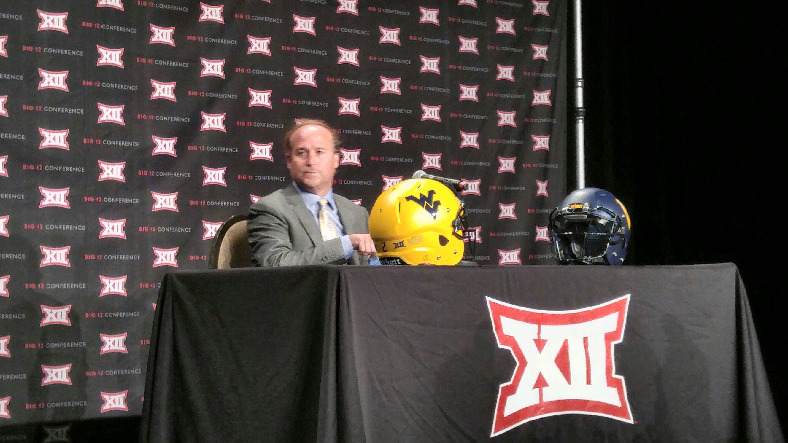 dana holgorsen stage