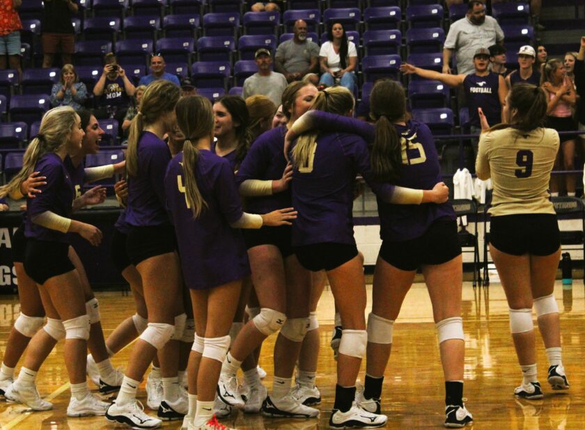Marble Falls volleyball twoset deficit for win against